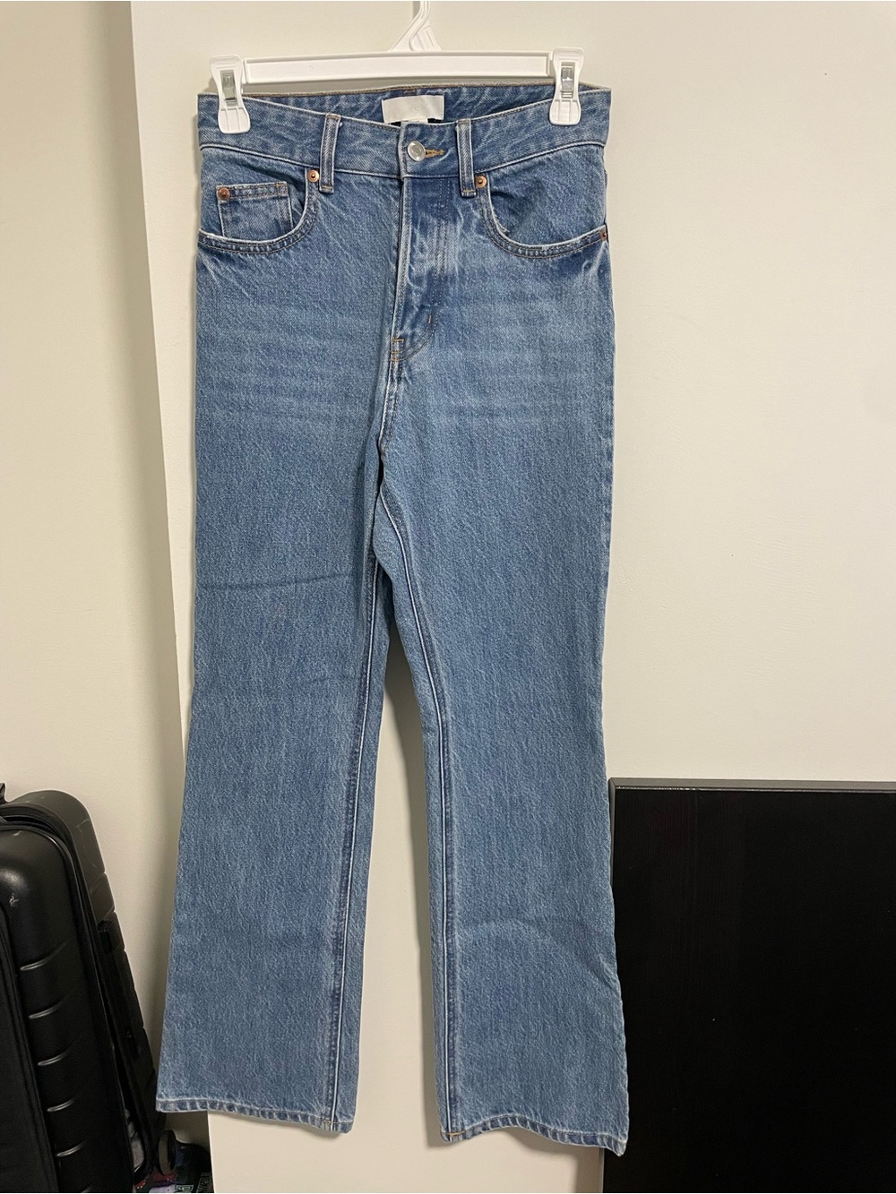 8 H&M Medium Blue Wide-Leg High-Rise Jeans